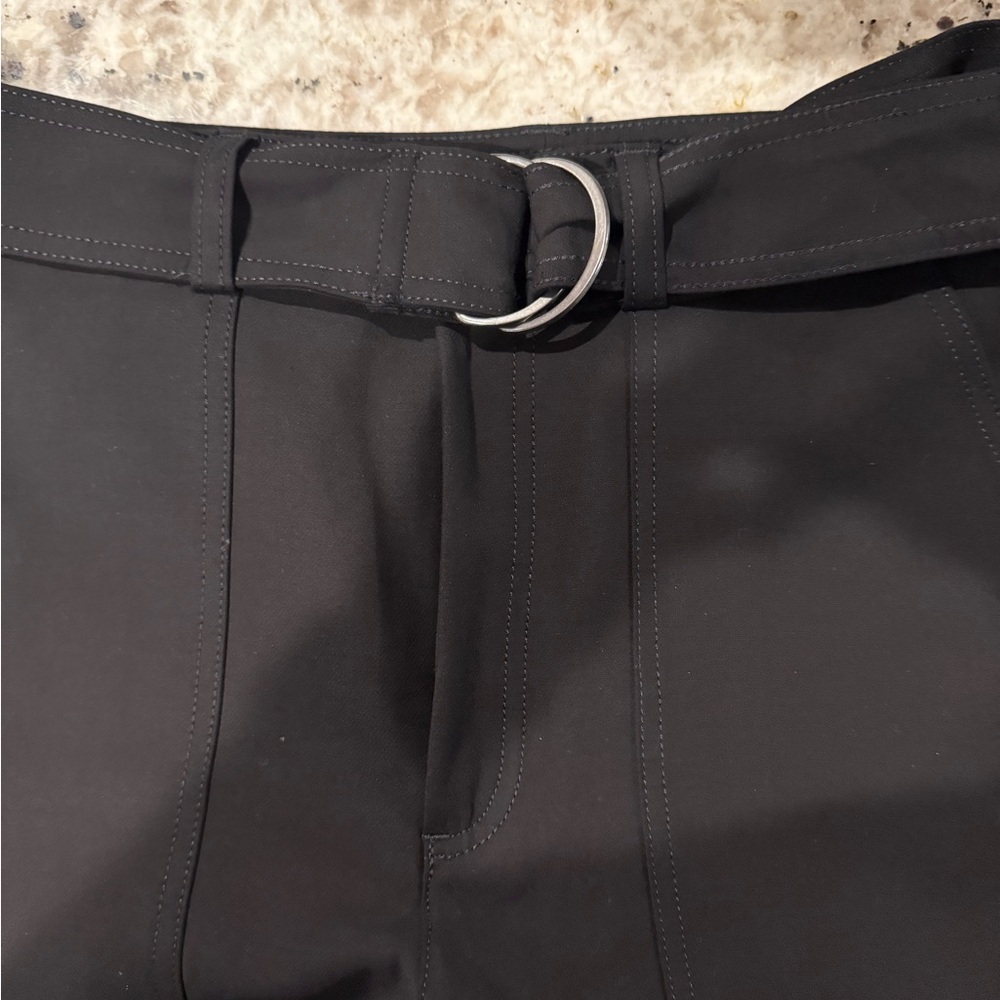 *GENTLY WORN* Womens Banana Republic Size 12S Tapered Cargo Pant - Picture 6 of 9